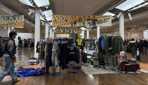Vintage Community Buys, Sells and Trades at VNTG CON NYC